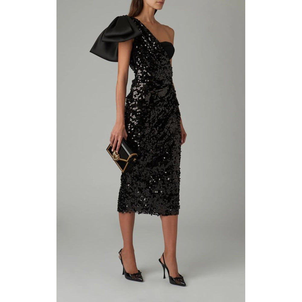 Black single room bow sequin sexy slimming and body-hugging dress