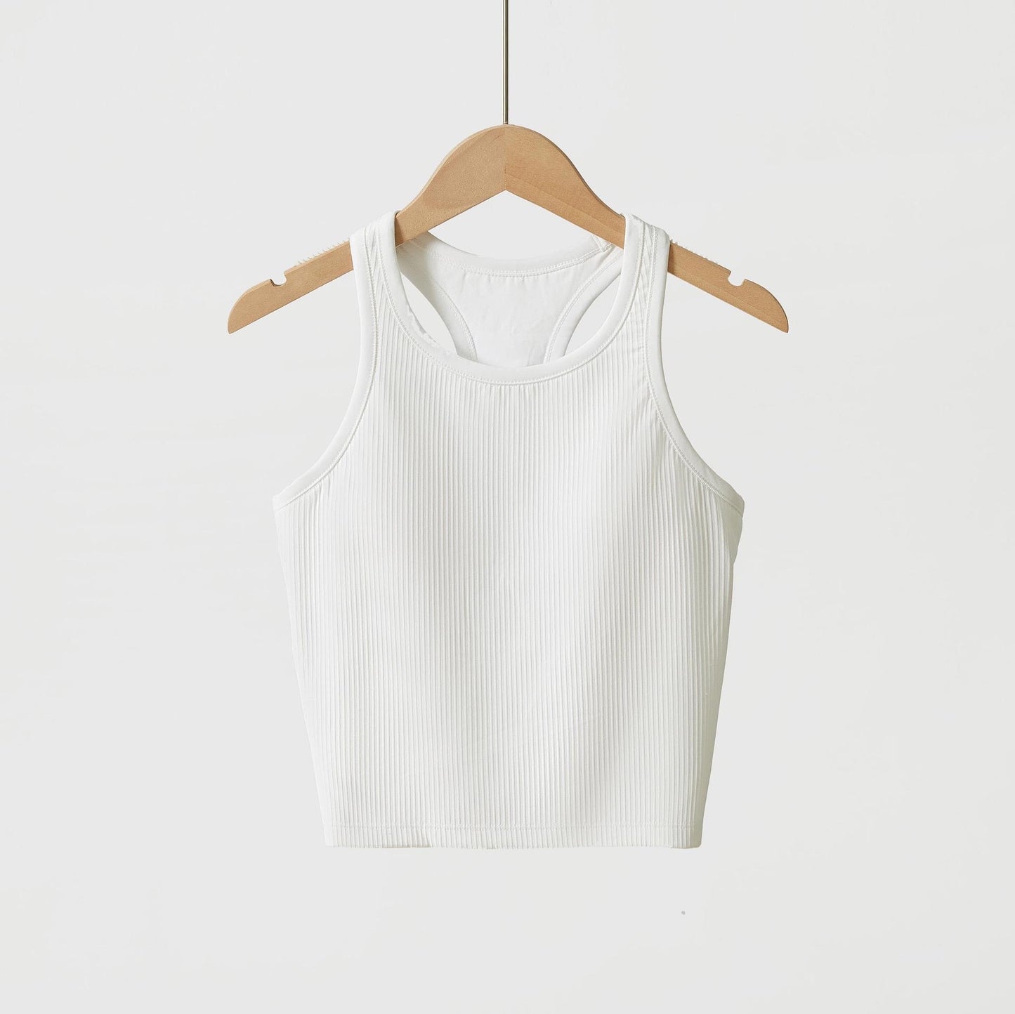 Slimming, breathable, quick-drying with chest pad